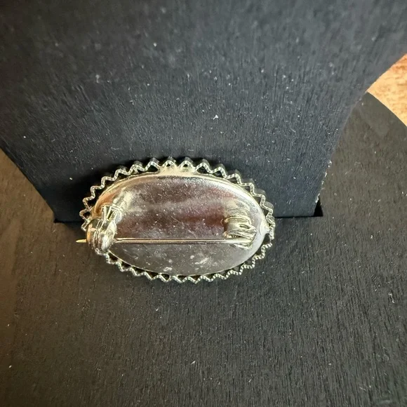 Floral Embroidered Brooch - Multicolor - Picture 4 of 5